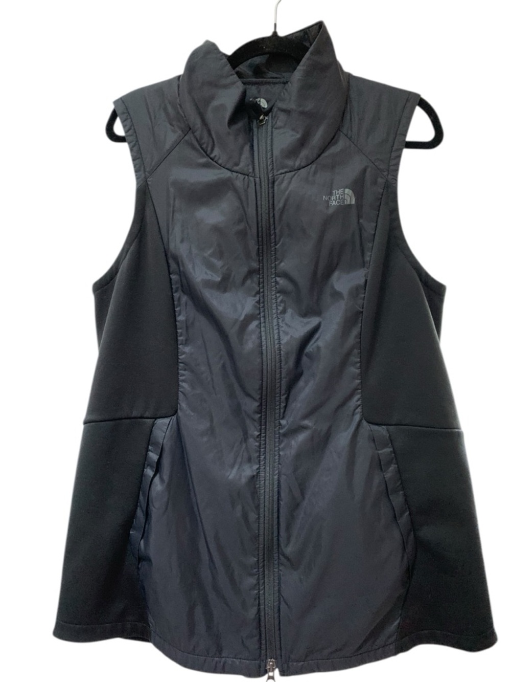 The North Face Flash Dry
Hybrid Sleeveless Vest